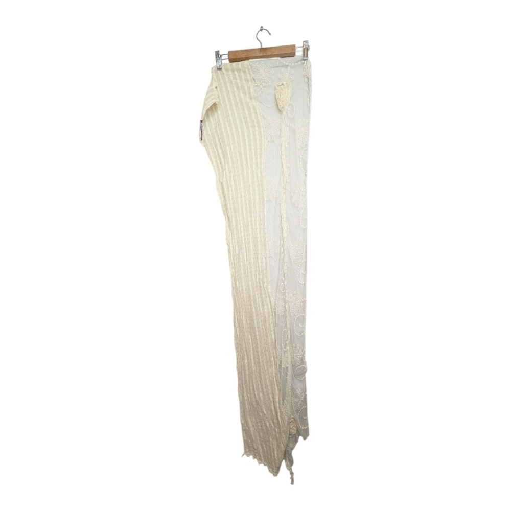 Smart Set Cream Lightweight Lace 3D Rose Detail Scarf
